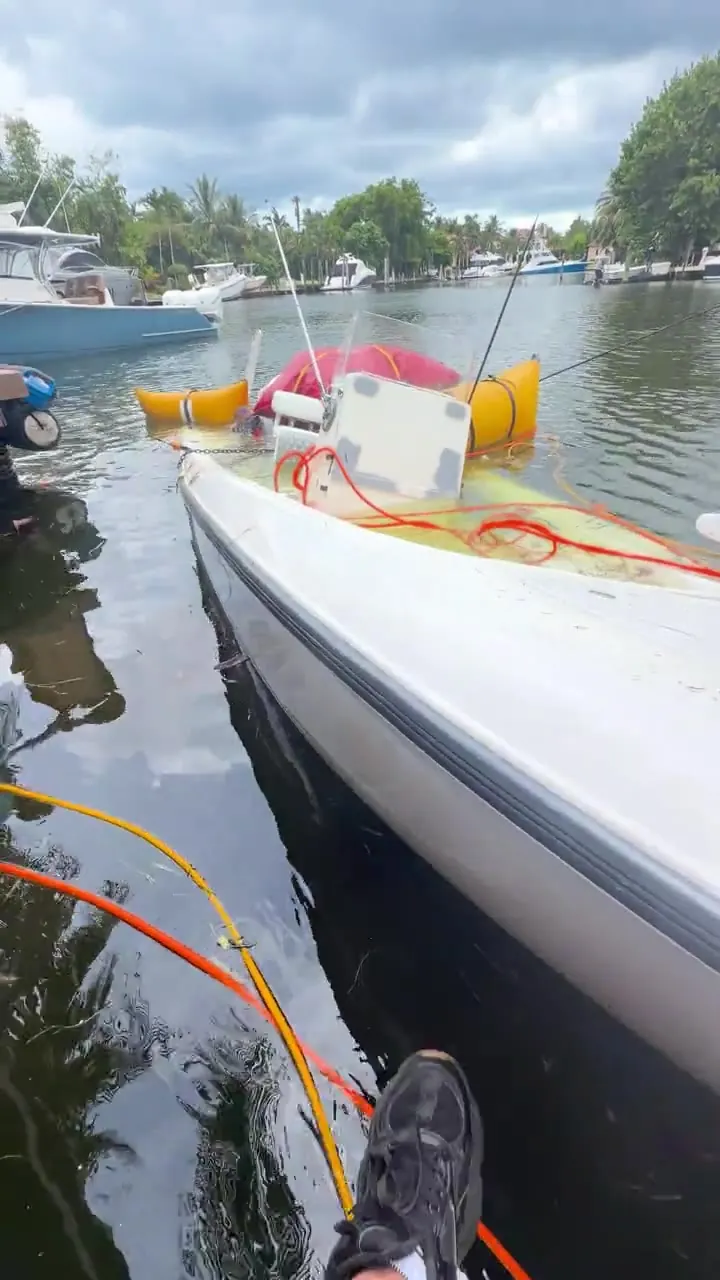 Lift bags around a flooded boat